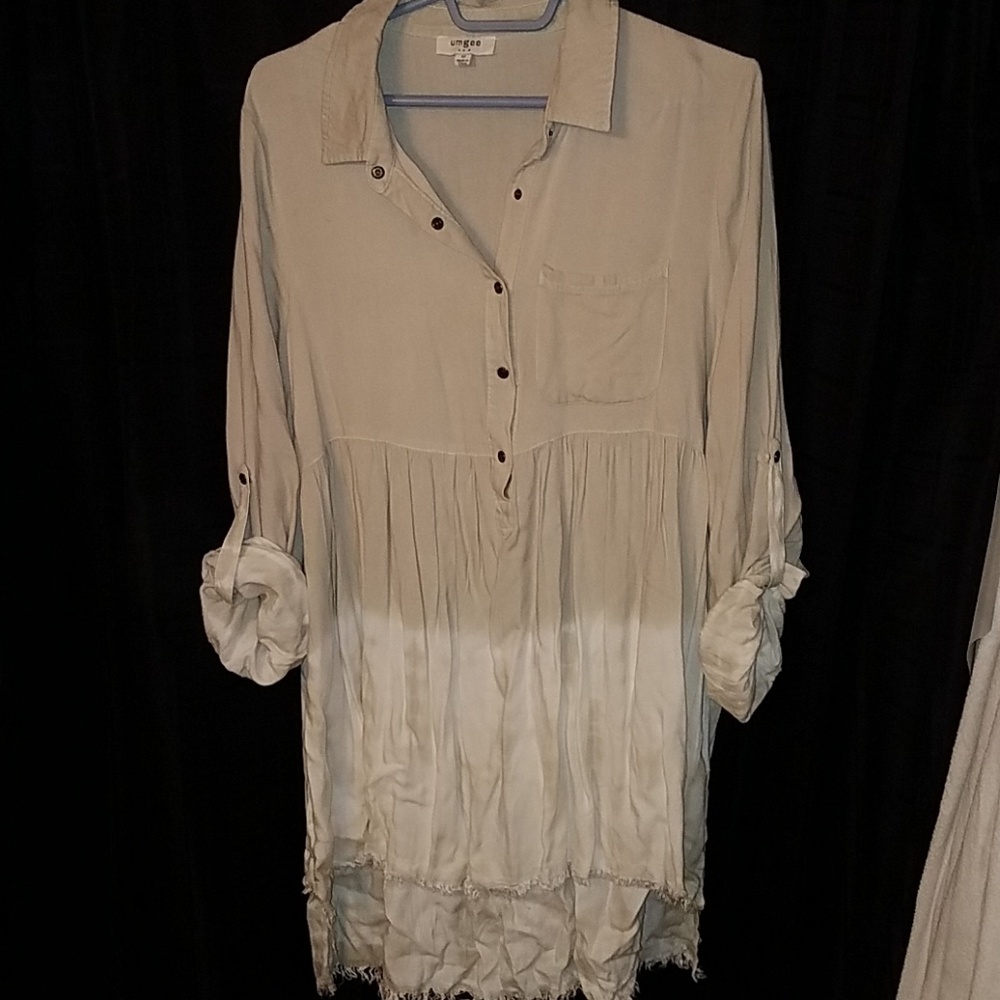 NWOT  boutique gorgeous distressed bottom tunic